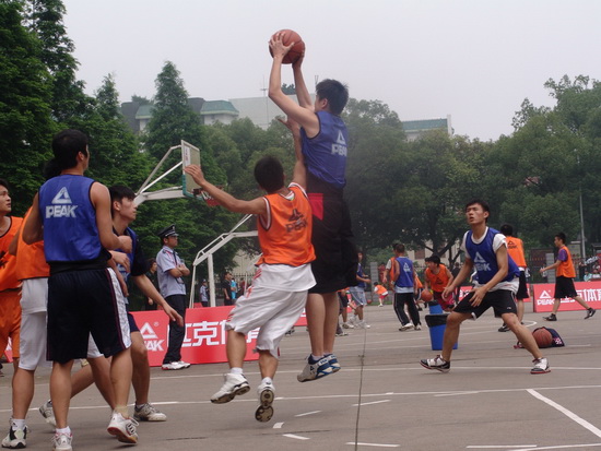 现代